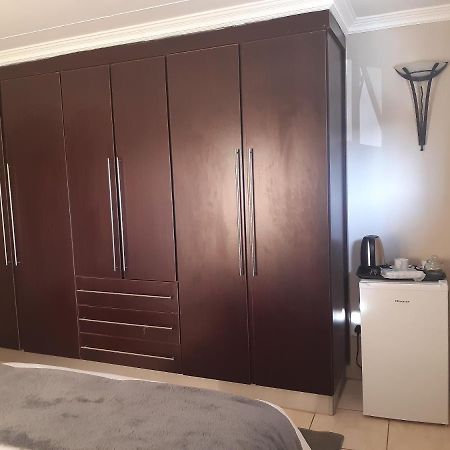 Lullaby Pearl Luxury Bed & Breakfast Тзанеен Екстериор снимка